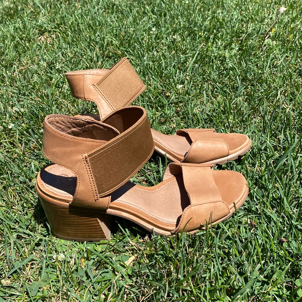 Tan sandal heels